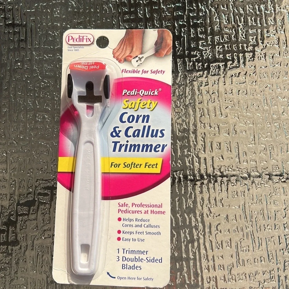 Safety corn and callus trimmer